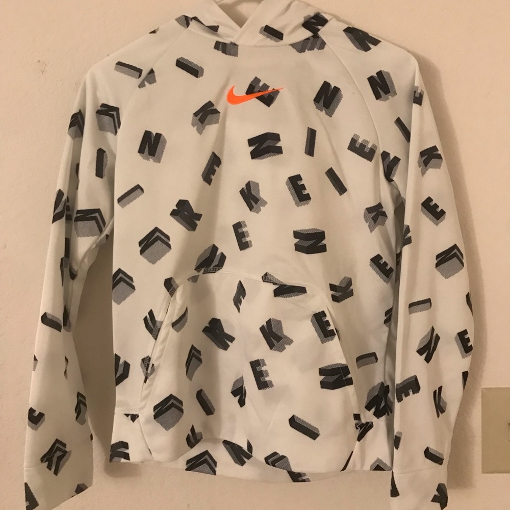 Nike Pullover Hoodie (10-12 Boys/Girls)